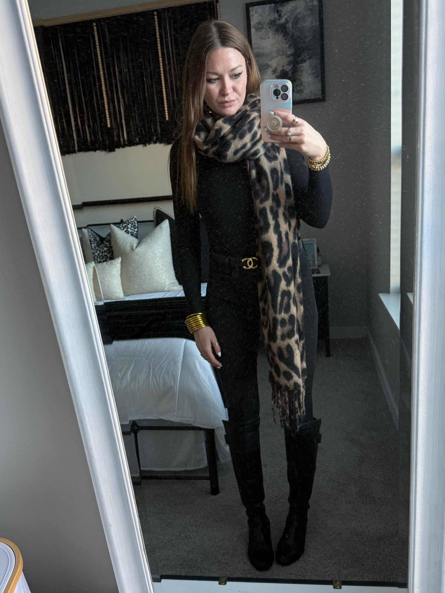 All black with a leopard scarf 👌🏼 

#LTKStyleTip #LTKSaleAlert #LTKFindsUnder50