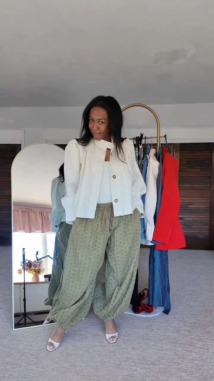 I was not expecting to love this outfit. 😭

You saw the harem pants video. You know where I started. And yet here we are, cropped jacket, harem pants, and I genuinely cannot stop looking at this combination.

Here is what I want to say about @walmart and Scoop: they went together real bad on this Devil Wears Prada collection. The pieces work together like they were designed to be worn as a complete wardrobe because they were. Every item I have tried from this collection has elevated everything around it and this jacket is no exception.

What started as me stepping outside of my comfort zone has turned into a full fashion moment I did not see coming. And I am here for every bit of it. @walmartcreator 

Everything is linked on my LTK. The jacket, the pants, the whole look. Link in bio.

Comment SCOOP below and I will send you the link directly to your DMs. 👇🏾

#walmart #walmartfashion #walmartstyle #walmartcreator #shopwalmart