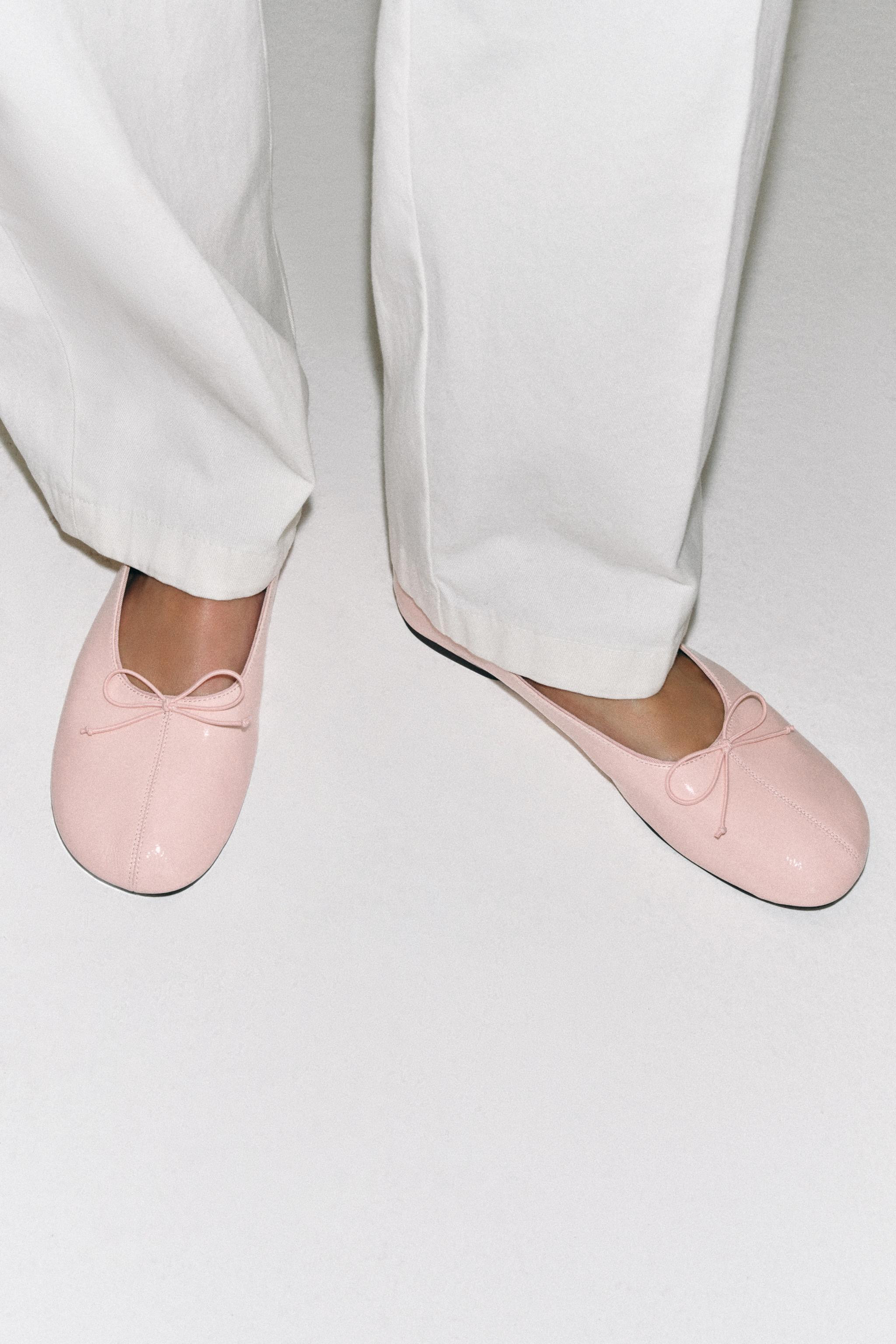 LEATHER BALLET FLATS WITH BOW | Zara US