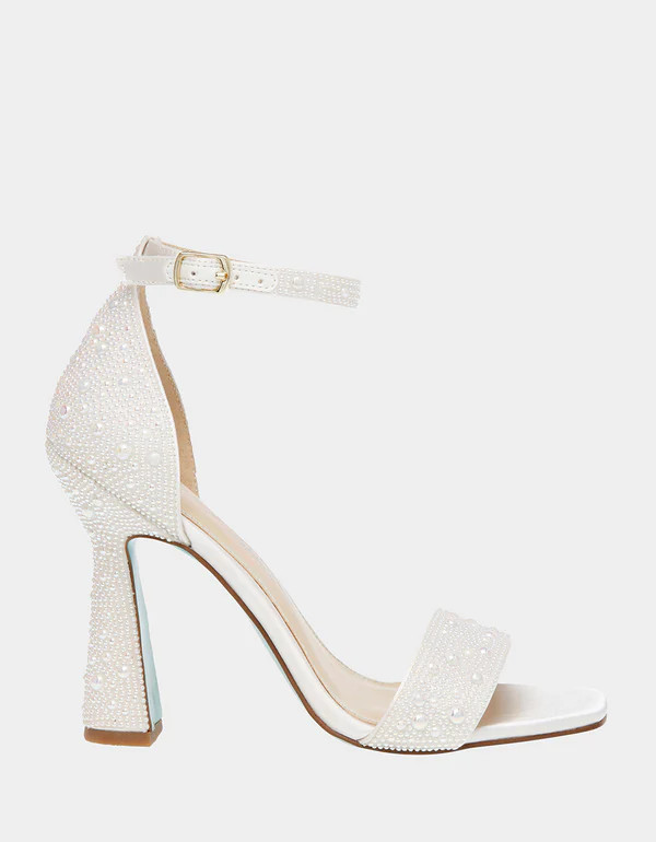 DANI IVORY | Betsey Johnson