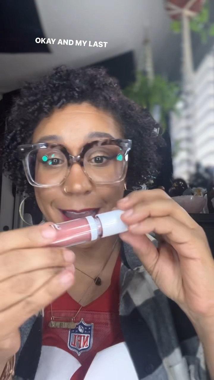 🌺 Unveil radiant beauty with elf's Camo Liquid Blush in mauve – a game-changer at just seven dollars! 

✨ Perfect for vibrant, pigmented glow on diverse skin tones.

 #ElfBeautySecrets #MauveMagic #MixedRaceGlow #40sBeauty #ElfCosmetics
#CamoLiquidBlush
#MauveMagic
#AffordableBeauty
#RadiantGlow
#MixedRaceBeauty
#AgelessGlam
#DiverseBeauty
#BeautyOver40
#BudgetFriendlyGlam

#LTKover40 #LTKVideo #LTKbeauty