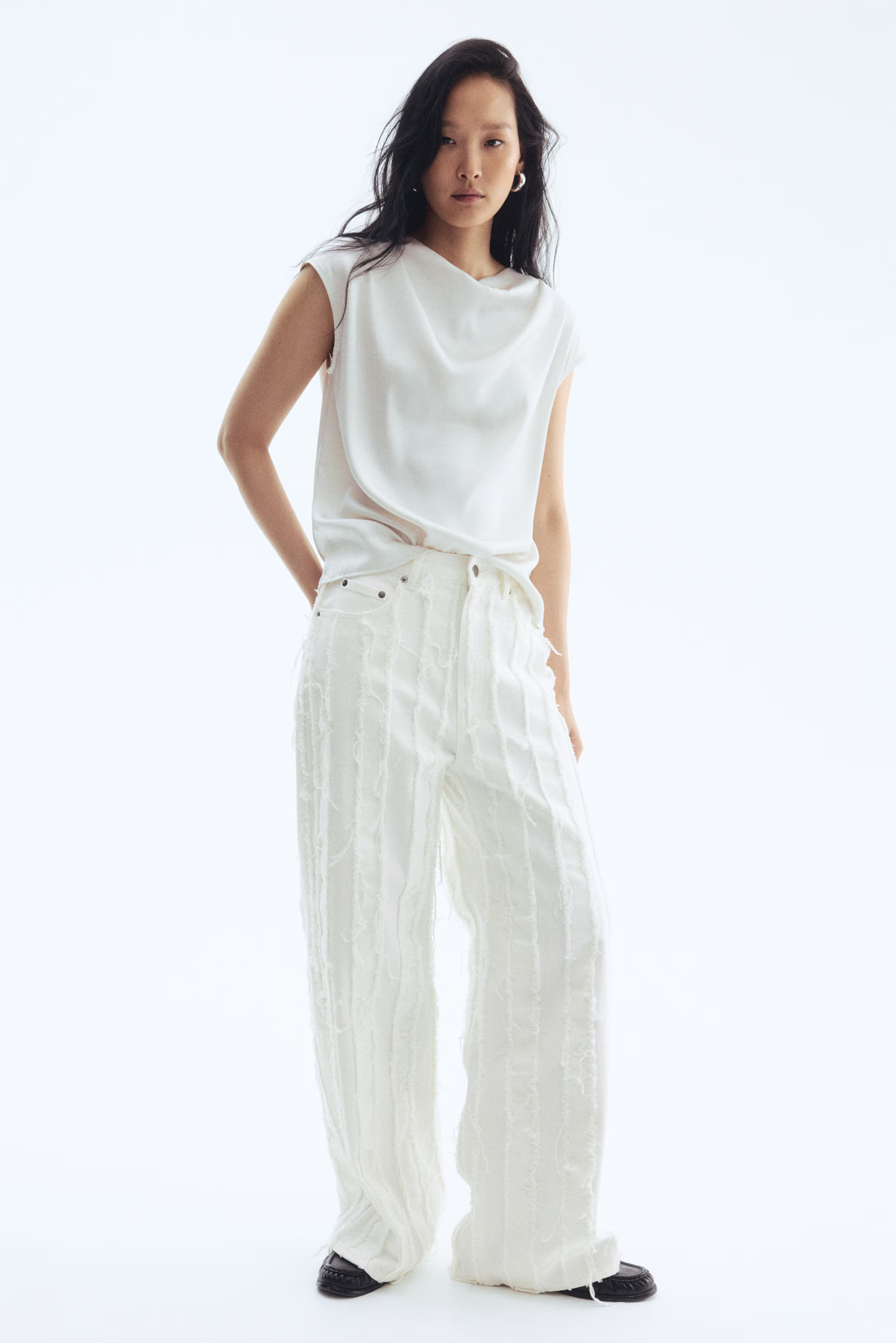 Frayed jeans | H&M (UK, MY, IN, SG, PH, TW, HK)