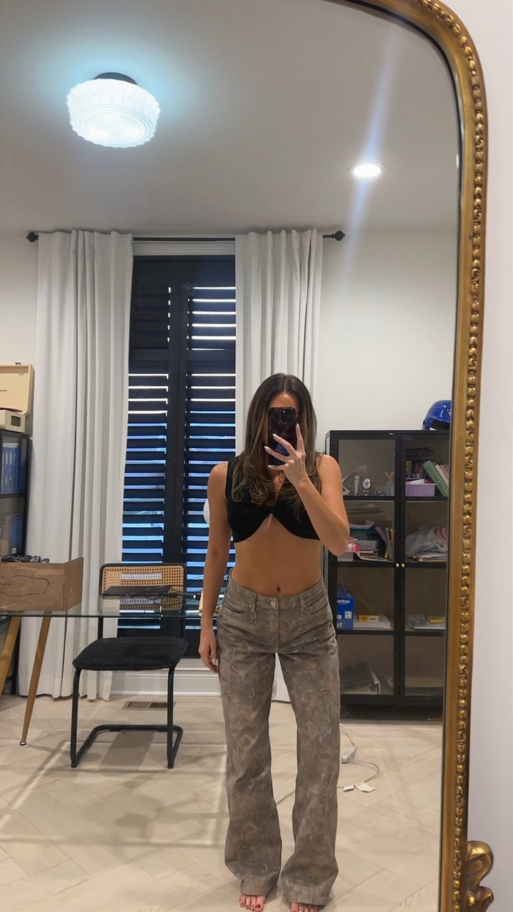 Baggy low rise camo jeans are the cutest fit and actually comfortable denim because they’re loose and baggy🤌🏼 wearing a 1.

#LTKFindsUnder100