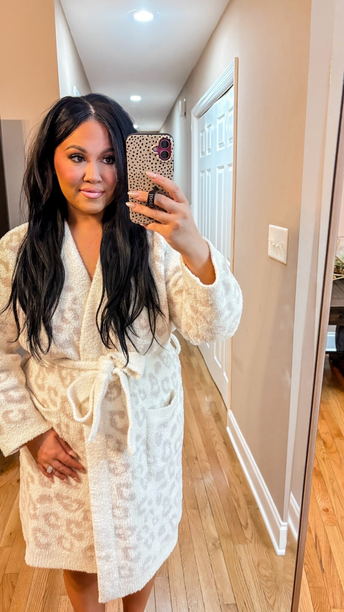 Ok ladies I’ve tried a lot of robes in my life I literally live in them at home and when I say this is the best one it really is! It’s so soft , quality and worth every dollar! I am going to gift these this year during the holidays ! I’m wearing an XL in color : CREAM/STONE 🐆

#LTKHome #LTKselfcare #LTKmorningroutine