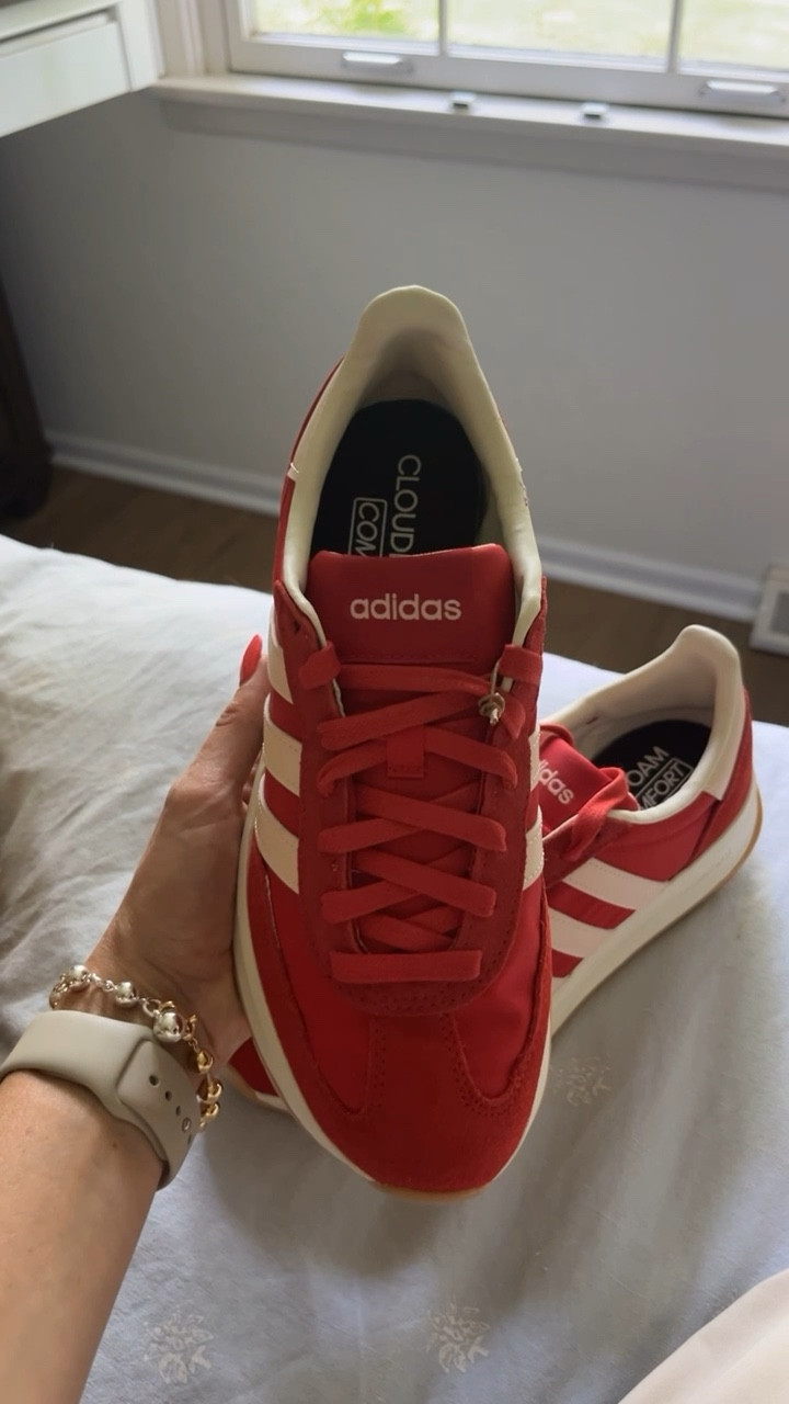 Mid priced red sneakers!

#LTKActive #LTKBacktoSchool #LTKShoeCrush