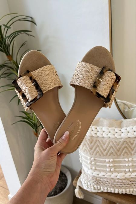 Walmart find!! These scoop buckle sliders are so cute and the perfect casual sandal for summer. They run TTS and are only $30! 

Summer Sandal
Affordable Shoe
Walmart Find 
Neutral Sandal

#LTKshoecrush #LTKfindsunder50