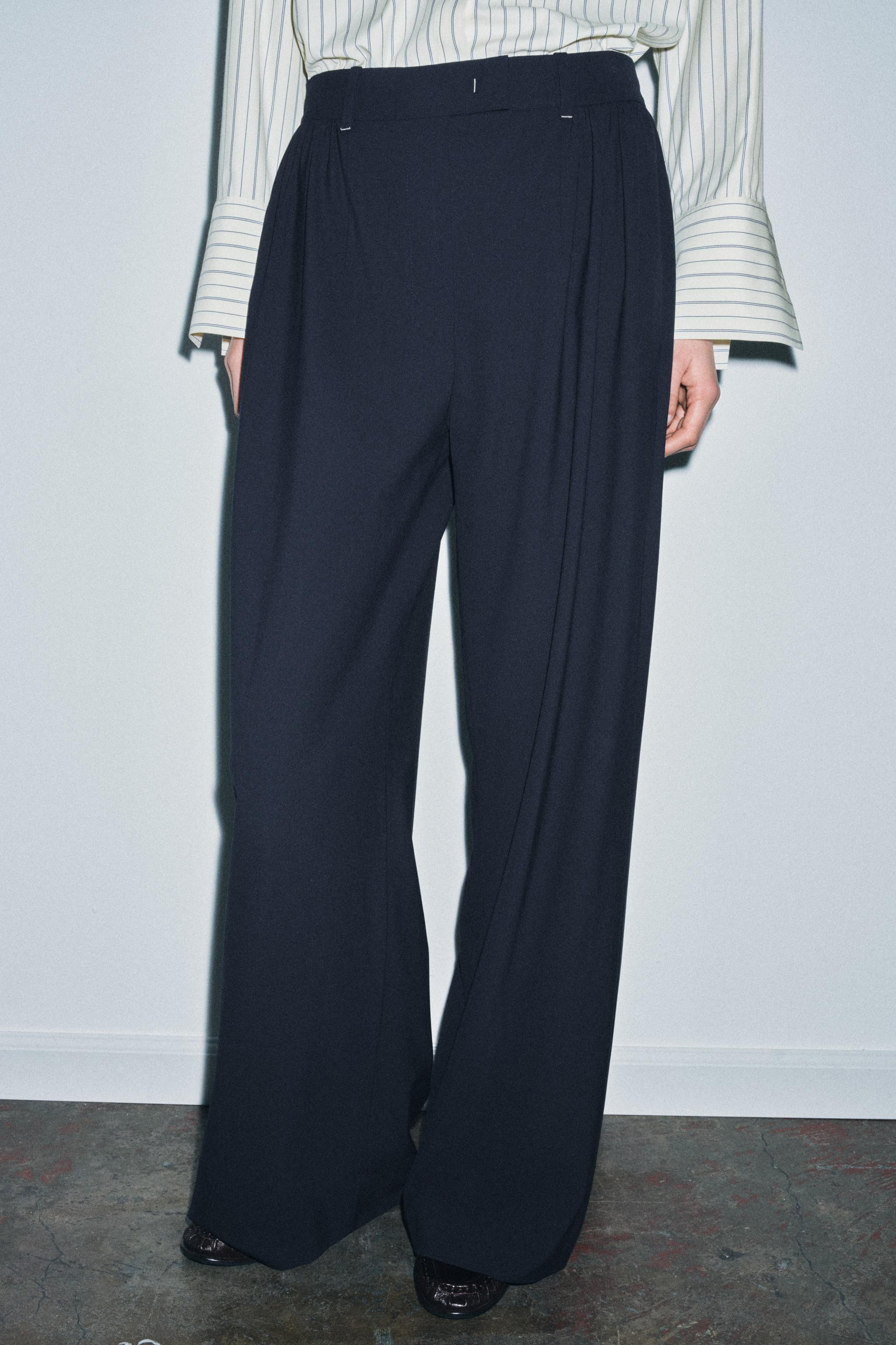 ZW COLLECTION PLEATED WIDE-LEG TROUSERS | Zara UK
