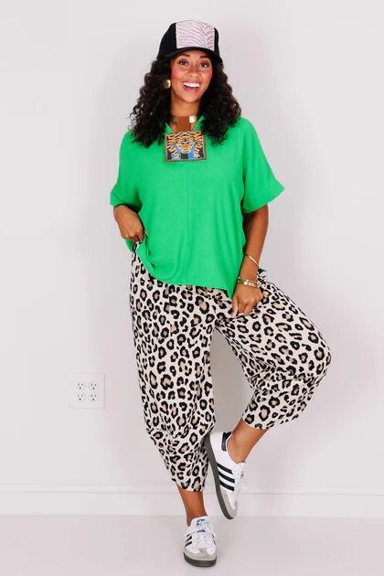 Dana Short Sleeve Kelly Green Top | The Willow Tree