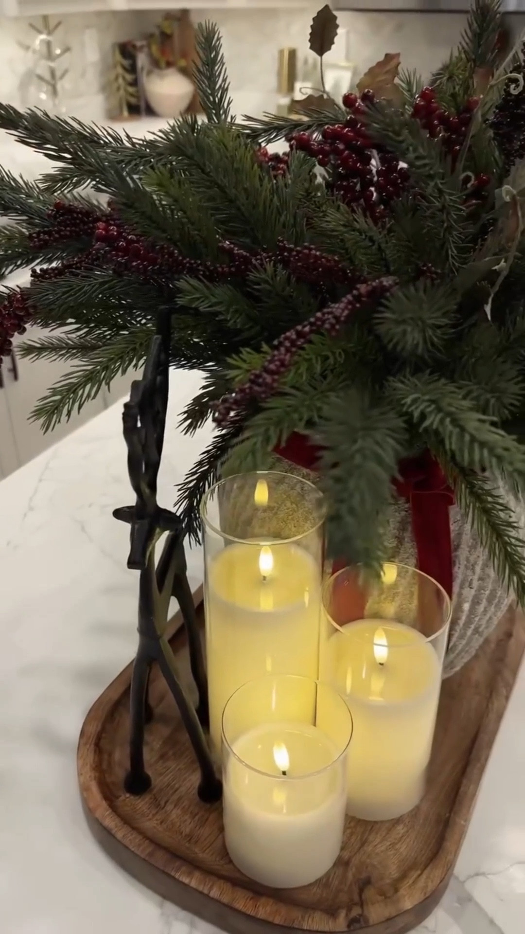 Tu casa es tu refugio, tu espacio sagrado y donde habita tu paz.
Aprende a proteger tu energía, tu tamilia y tu tranquilidad. 🌿
Rodéate de personas que sumen, que traigan luz, amor y buenas vibras.
Porque no todo el mundo merece acceso a tu mundo.🤍
Cuida tu espacio, cuida tu corazón... y nunca tengas miedo de poner límites.✨🕊️🤍

#christmasdecor #christmas #christmasdecorations #christmastree  #christmas2025
#christmastree #navidad2025 #navidad #motivation #motivacion #reflexion #inspiracion