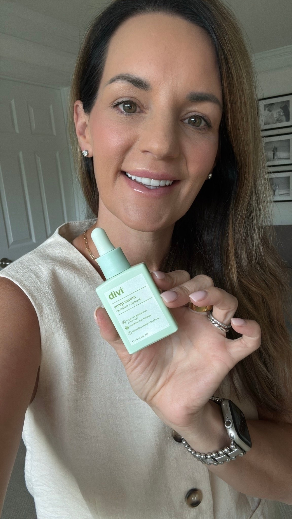 I put this on every morning. This has helped SO much with my hair loss. If you have thinning or thin hair, you should try it!
15%OFF  code: LISA20
Btw- It smells nice and doesn't make your hair oily!
