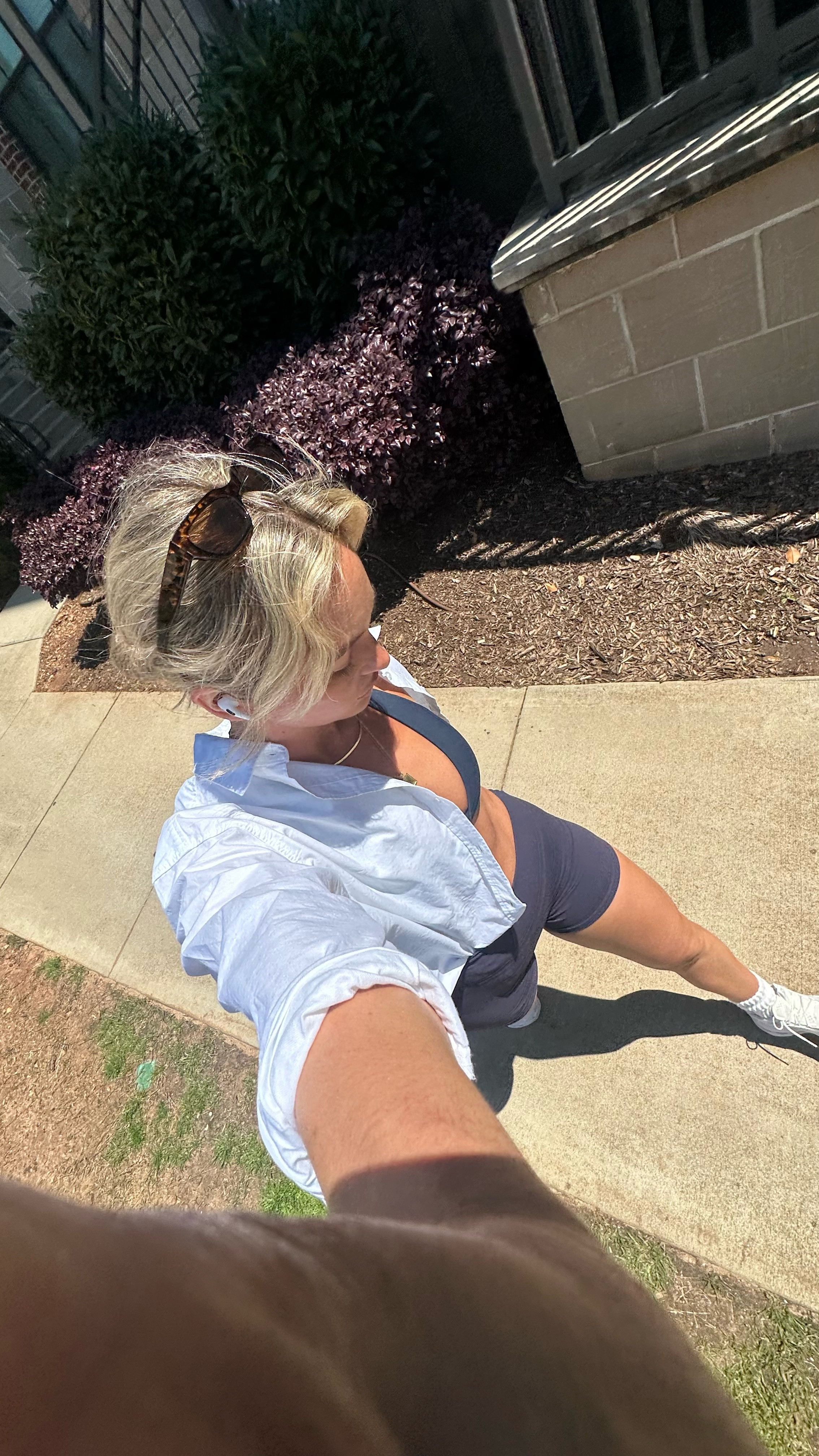 M shirt 
S shorts 
