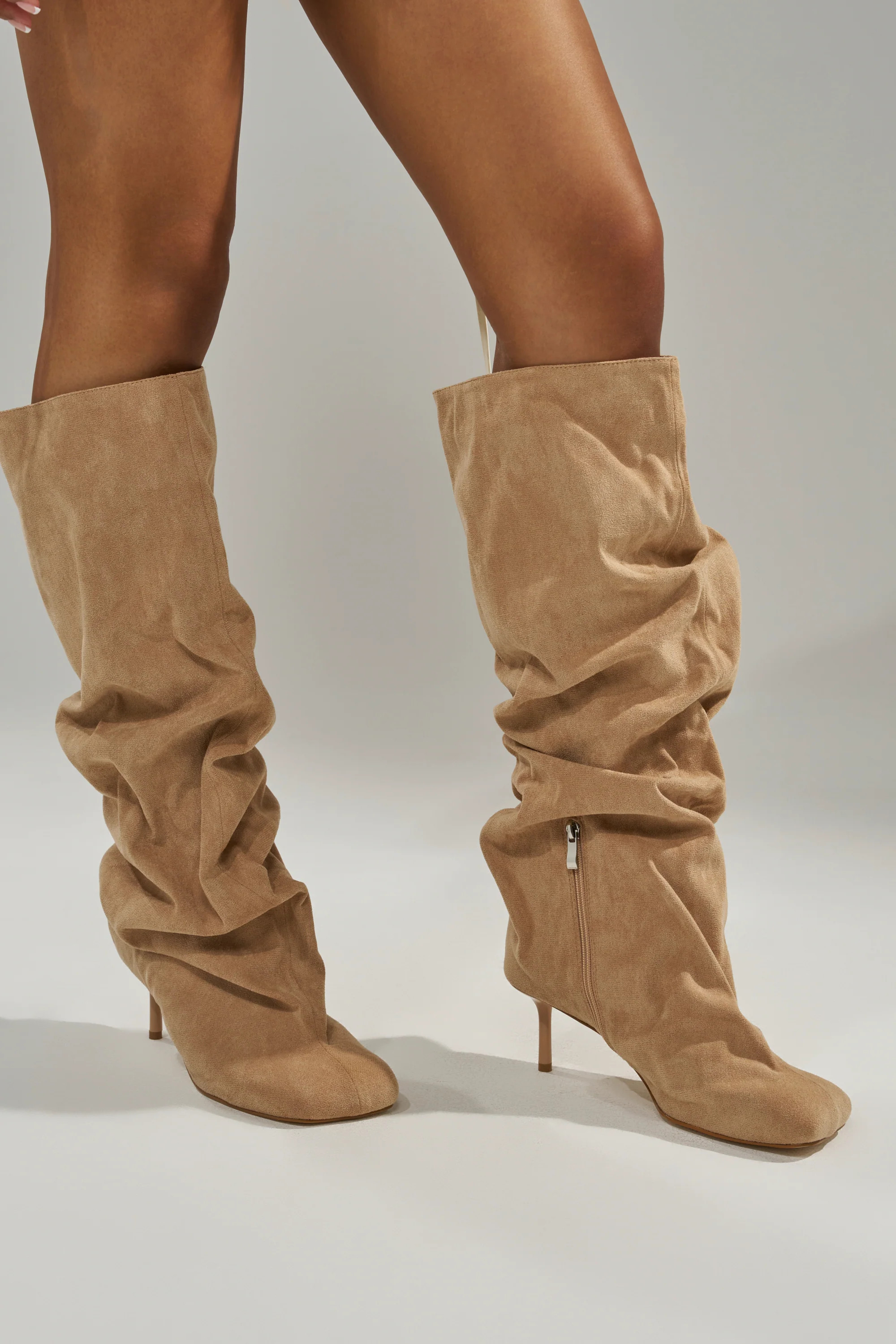 AZALEA WANG RANDALL NUDE RUCHED SUEDE BOOT | AKIRA