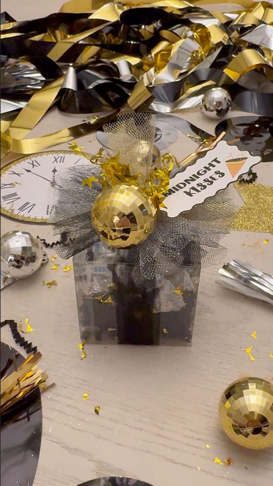Midnight treats with extra sparkle ✨
These New Year’s Eve party favors are simple, sweet, and SO festive—clear boxes filled with Hershey Kisses, wrapped up with all the pizzazz, and finished with a cute little tag.
#partyfavor #giftideas #gifting #newyearseve #partydecor #partyideas #ltkgift #diy #diygift #bow #bowmaking 

#LTKSeasonal #LTKGiftGuide #LTKHoliday