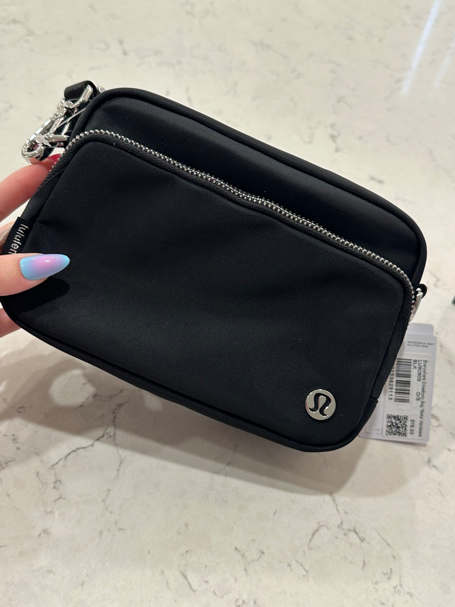 Práctica y sencilla, una de mis favoritas para el diario con el espacio necesario,  para las cositas que nosotras las chicas cargamos siempre en nuestra bolsa. 

#LTKitbag #LTKover40

#LTKActive