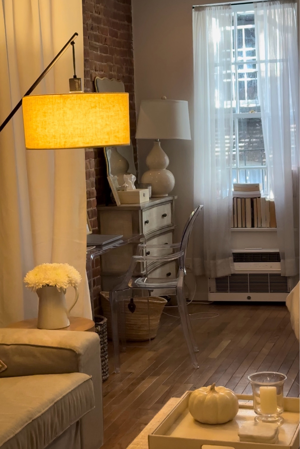 My standing lamp! 

Apartment decor neutral home decor living room studio apartmentt

#LTKHome