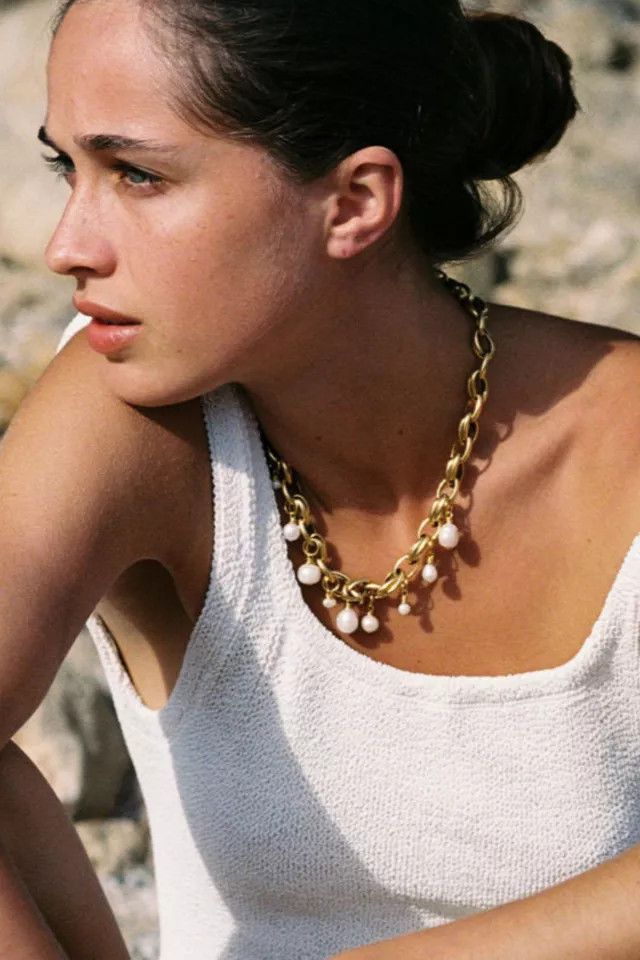 SC Collection Bari Necklace in Gold/Pearl, Women's at Urban Outfitters | Urban Outfitters (US and RoW)