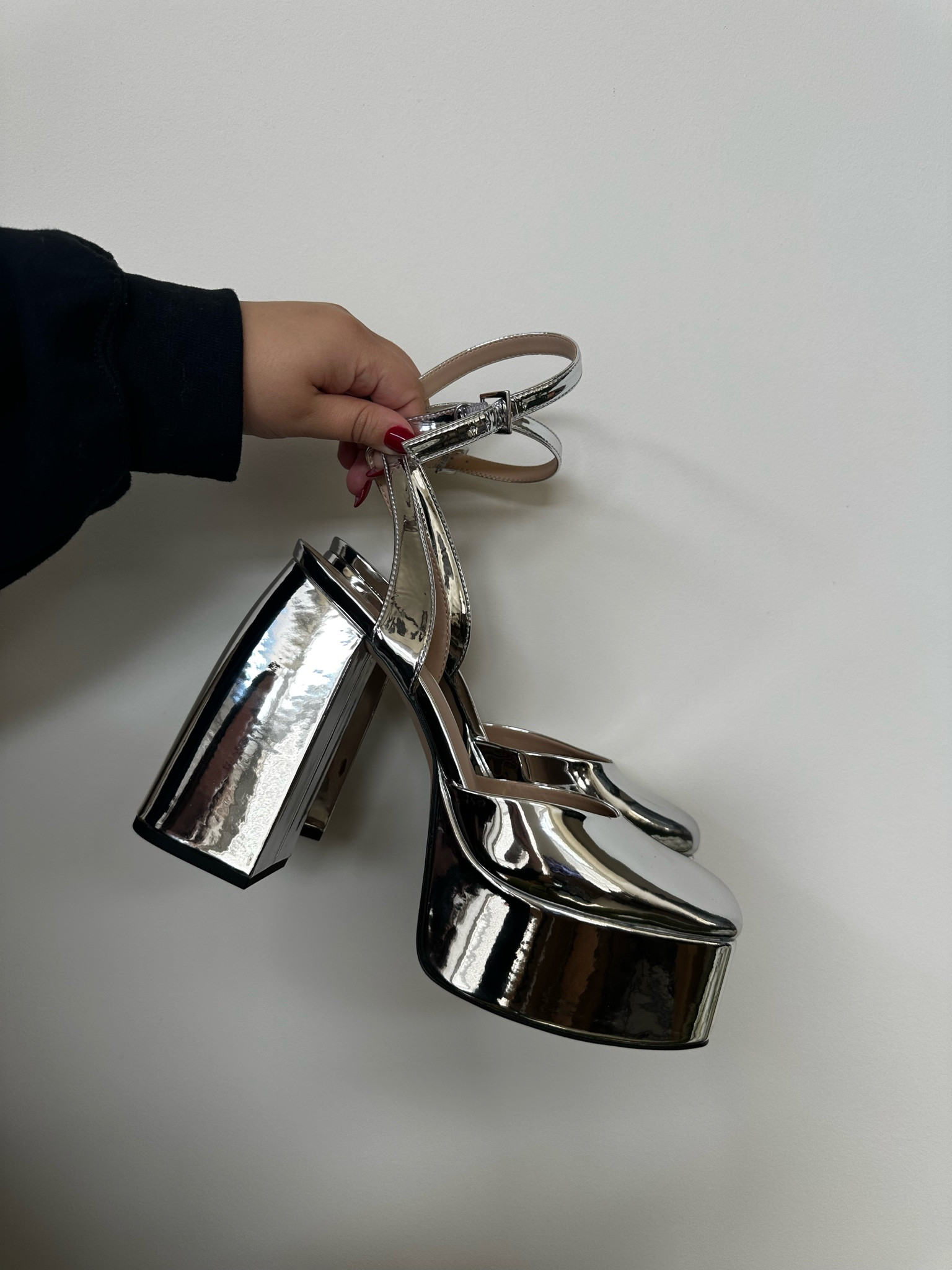 Metallic platform heels to wear this fall and with all your holiday party outfits!! TTS and comfy in my normal size 11!

#LTKfindsunder100 #LTKsalealert #LTKshoecrush