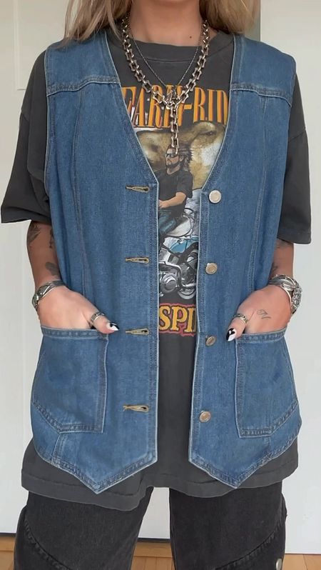 Really wanted an oversized denim vest & found the perfect on 🤌🏼🤌🏼

#LTKfindsunder50 #LTKstyletip