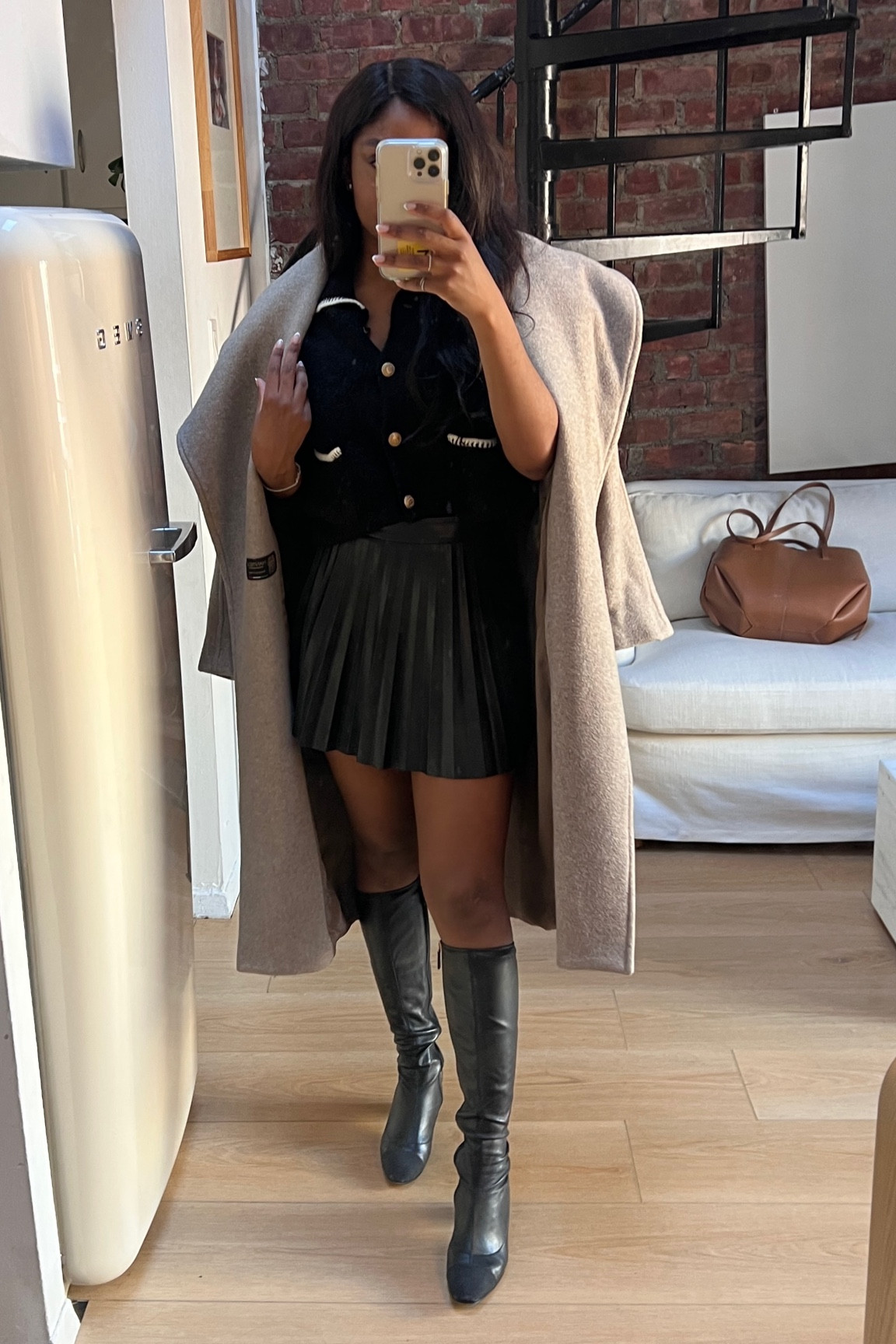 My favorite go to winter outfit! Sweater from @mango