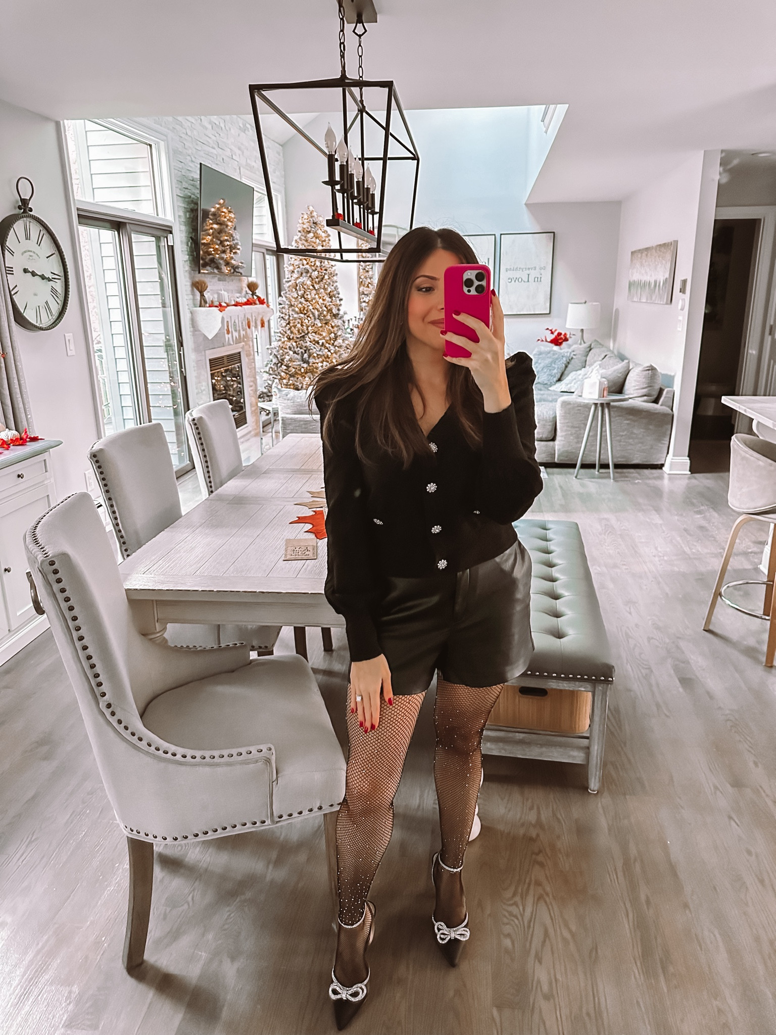 Holiday outfitt

#LTKfindsunder50 #LTKHolidaySale #LTKHoliday