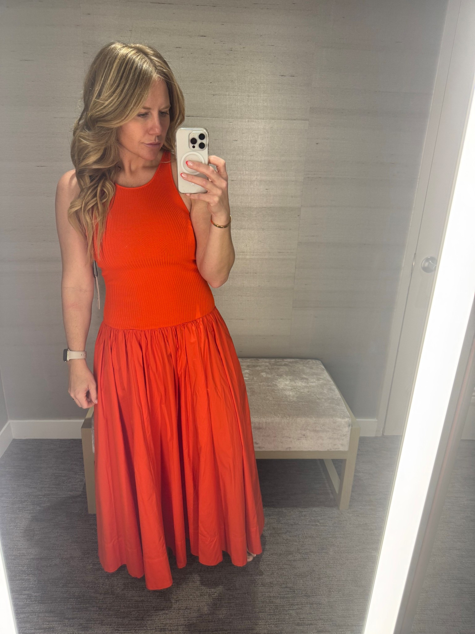 In the dressing room- no filter. 🌹