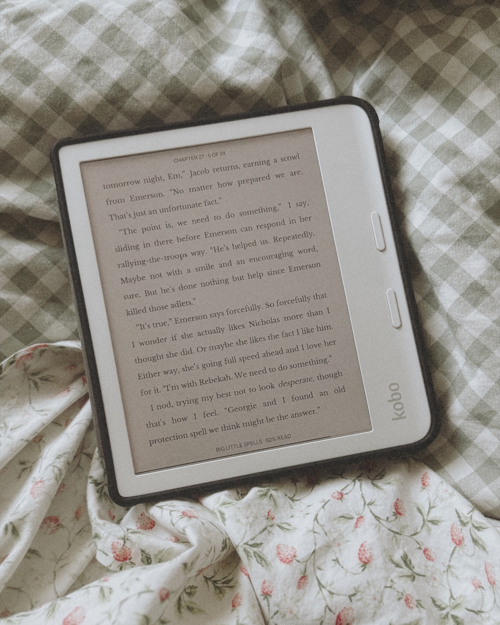 It’s fall, and that means witchy books are ON DECK 👏🏻

#LTKcanada #LTKfall