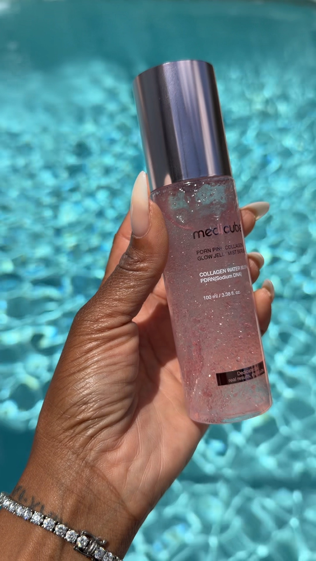 Scroll to shop! ✨ Beauty must-have.

Product: Medicube PDRN Pink Collagen Glow Jelly Mist Serum.

Desliza para comprar. ✨ Imprescindible de belleza.

📲 Download the free LTK app & follow me @kirasfashionfinds to shop all my daily finds.

#LTKselfcare #LTKBeauty #LTKgrwm