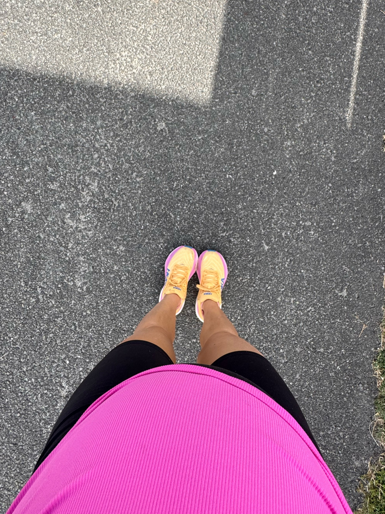 taking the bump on a walk 🤰🏼