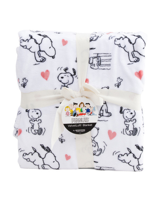 Poses And Paws Valentine's Day Blanket | TJ Maxx