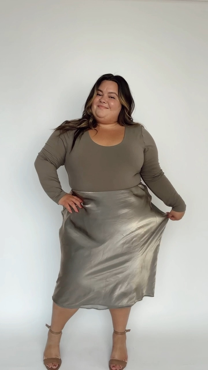 Plus size outfit for the office / work size 20 
Plus size satin slip skirt size 2X 
Plus size long sleeve bodysuit size 2X

#LTKcurves #LTKunder100 #LTKworkwear