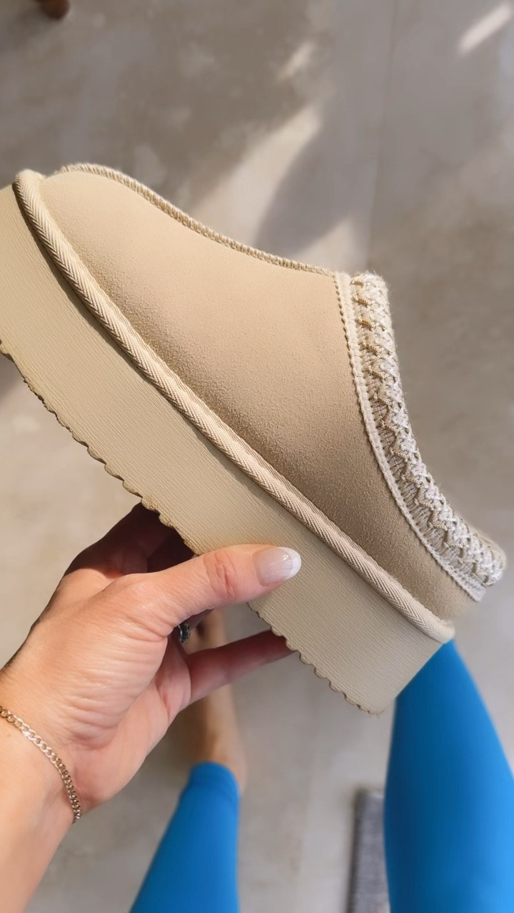 UGG Amazon dupes so comfortable I have a size 39 I had to size up one size

#LTKover40 #LTKVideo #LTKfindsunder50