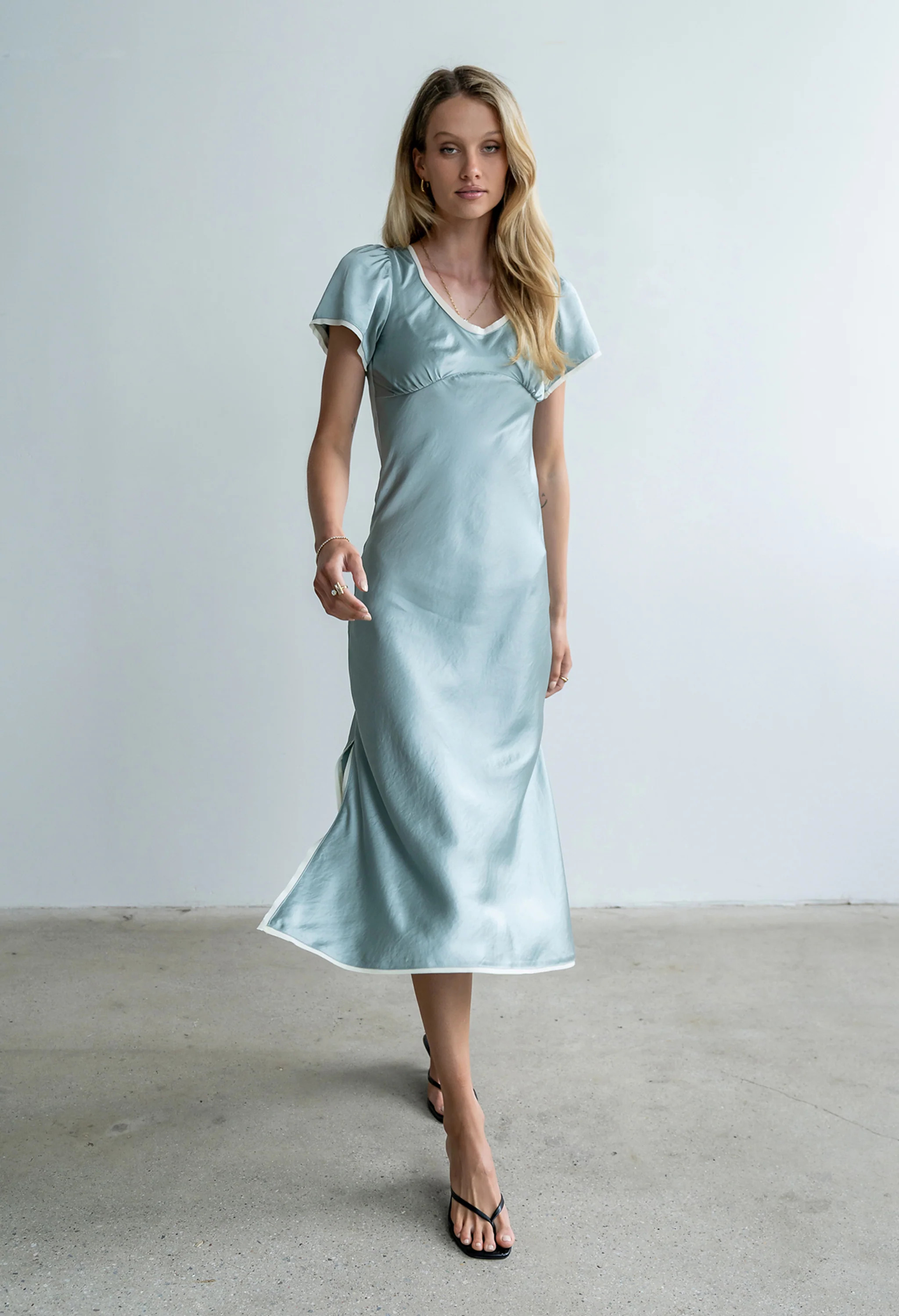 Austia Midi Dress in Light Blue | Böhme US