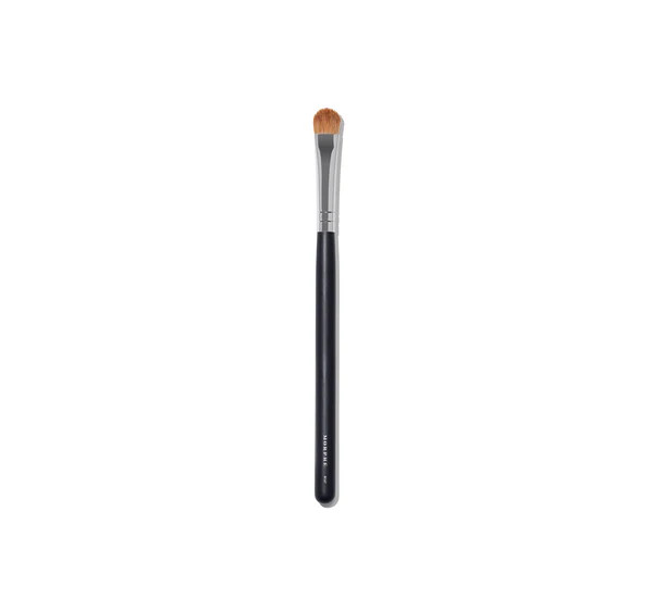 M167 - OVAL EYESHADOW BRUSH | Morphe Cosmetics (UK)