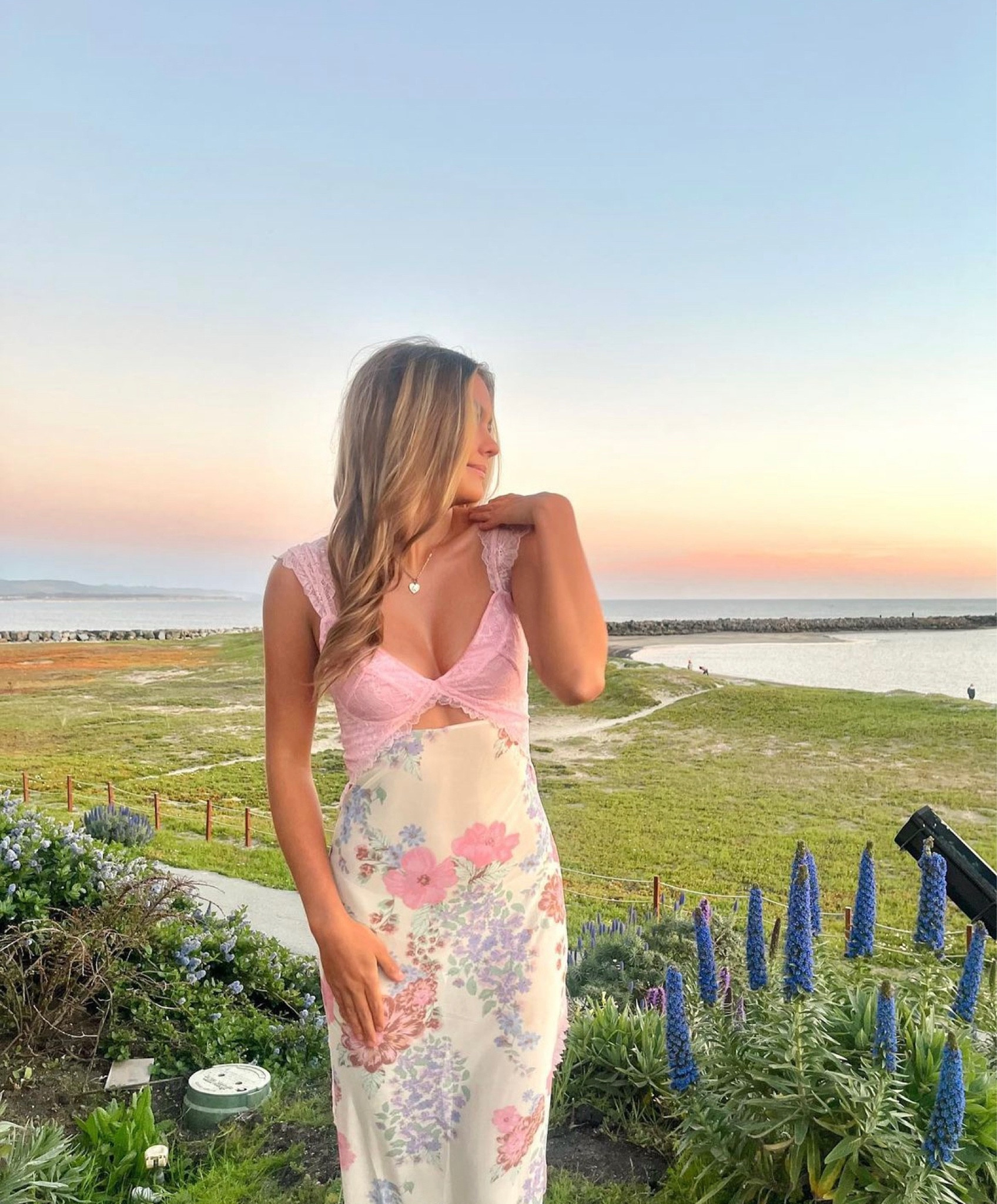 Floral free people dress! Such a pretty pastel dress for spring and summer 💐