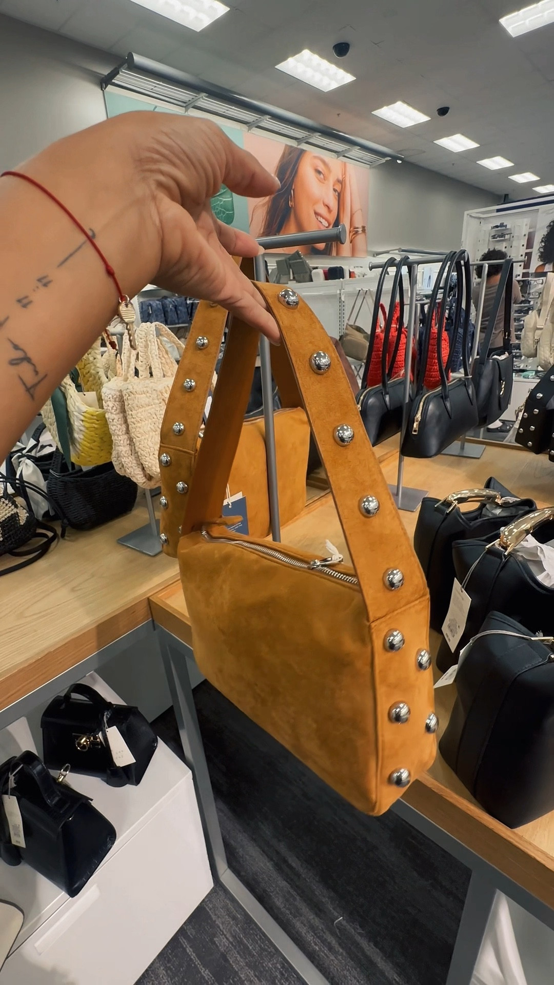 Amando la colección nueva de carteras de Target 🙌🏽 estos estilos fueron mis favoritos para esta temporadaoyó

#LTKSaleAlert #LTKStyleTip #LTKFindsUnder50