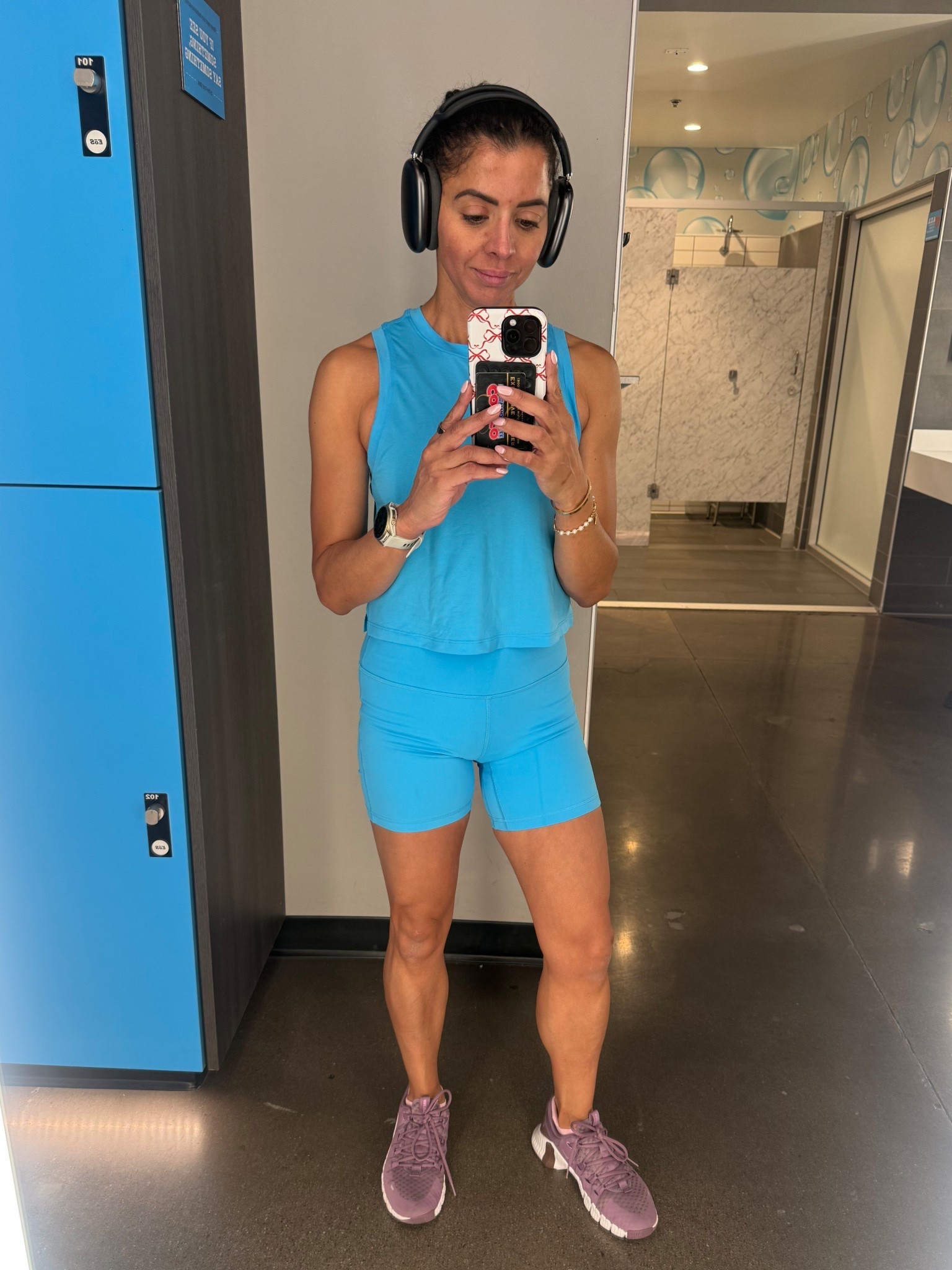 Will try not to wear black to the gym. I need all the pump I can get  

#LTKOver40 #LTKStyleTip #LTKActive