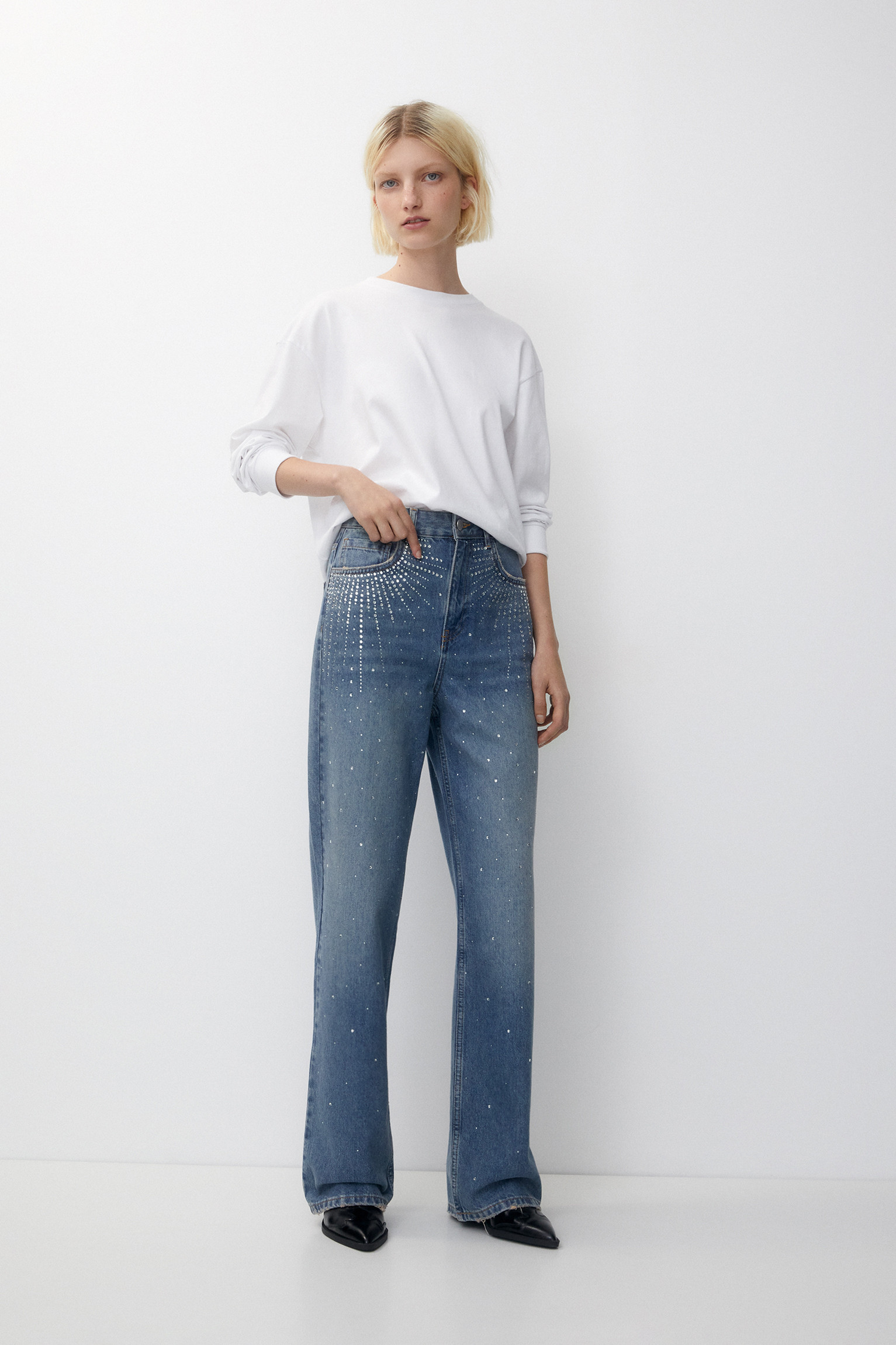 Straight-leg jeans with rhinestones | PULL and BEAR UK