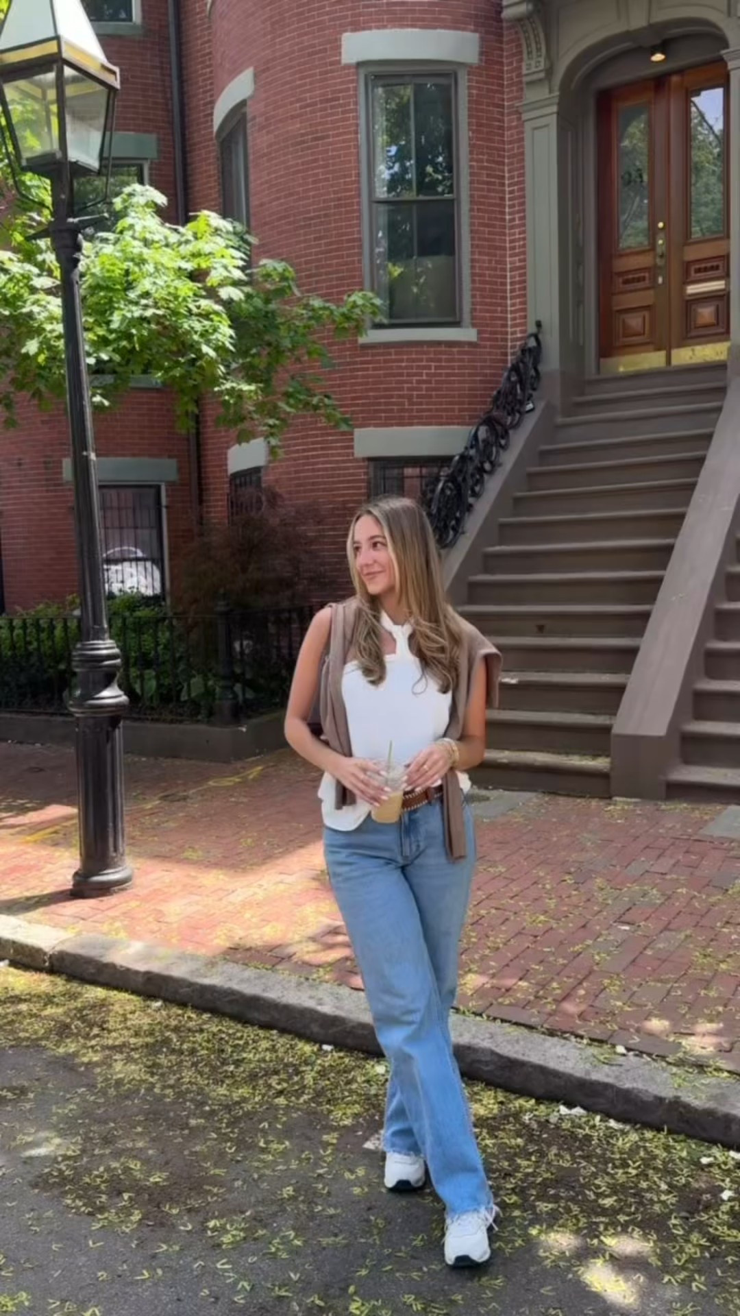 this weather in Boston>> 🌤️👒