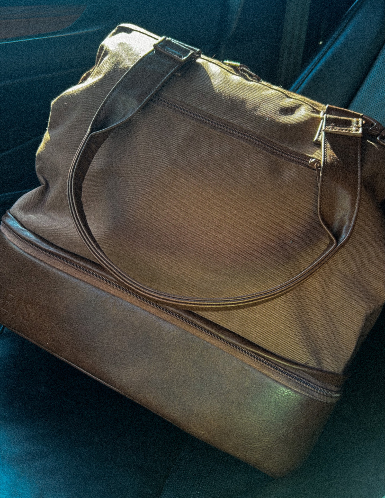 The Convertible Mini Weekender from Beis is my new day trip must have 💚

#LTKitbag #LTKstyletip #LTKtravel