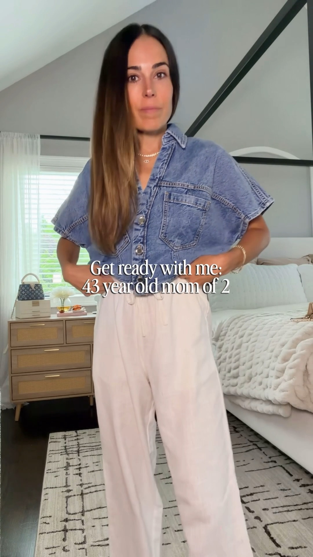 If there’s ONE top I’d tell you to grab this summer… it’s this one. 💙

It’s under $50, looks so much more expensive, and somehow goes with everything—linen pants, white denim, shorts, skirts… you name it. I already know I’m going to be reaching for it on repeat.

Wearing an XS and I can’t recommend it enough. 🤍

💌type “DENIM” and I’ll send you all the details!
🔗

#LTKootd #LTKmomlife #LTKOver40