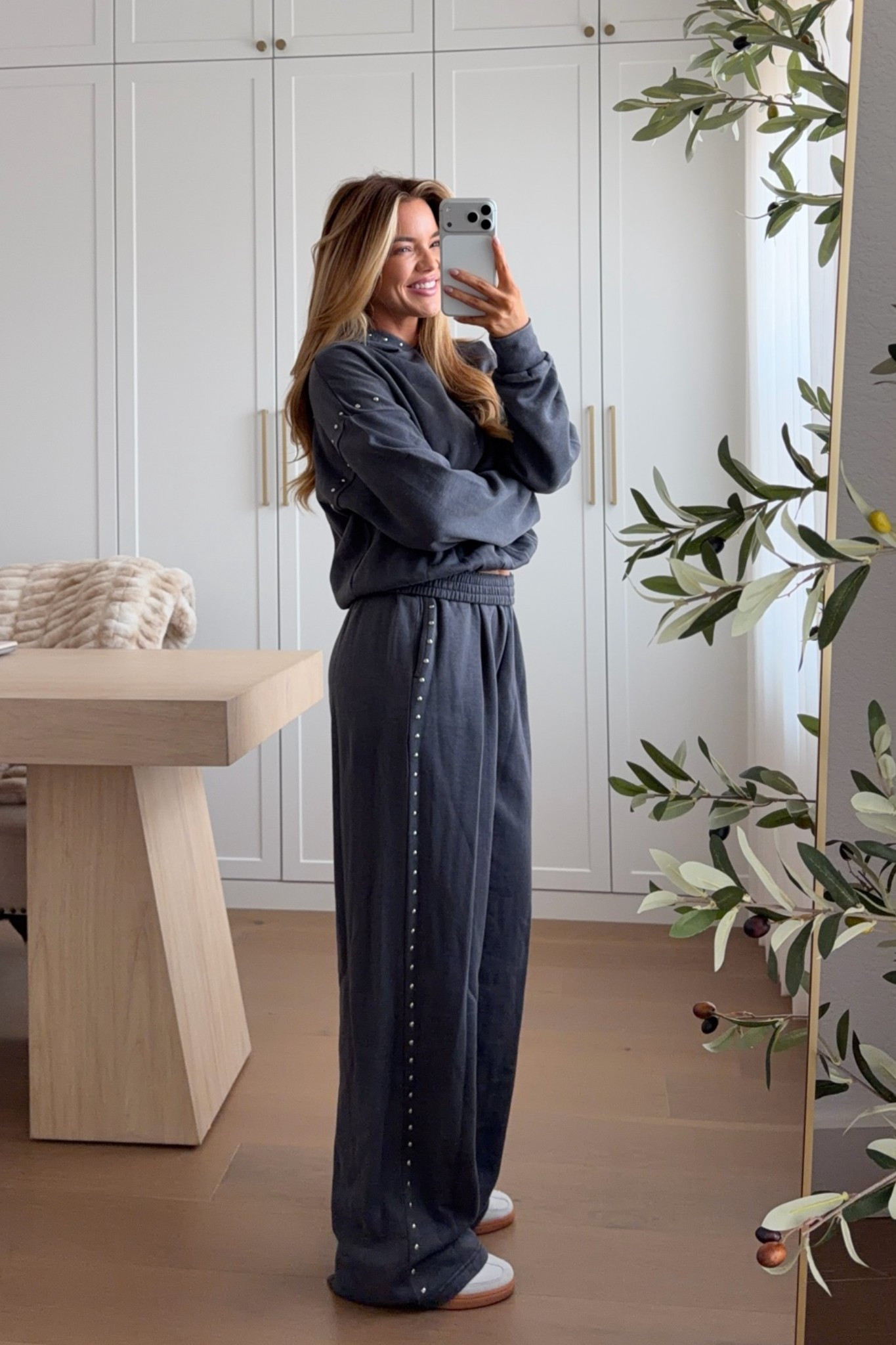 this walmart set is too good! comfy and affordable 👏🏻 wearing an xs in both & paired it with the prettiest baby blue sneakers.