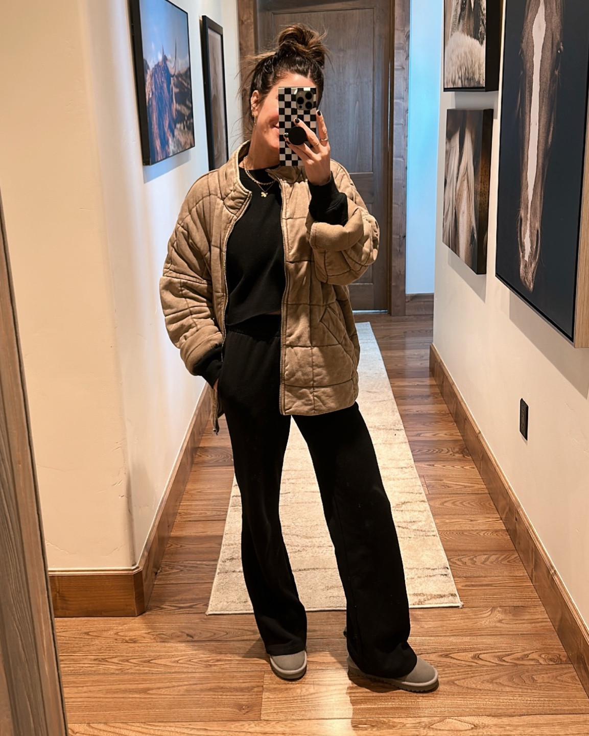 This Target set is SO great for travel!!! Size medium in sweatshirt. Size xs in pants. 



#LTKtravel #LTKshoecrush #LTKstyletip