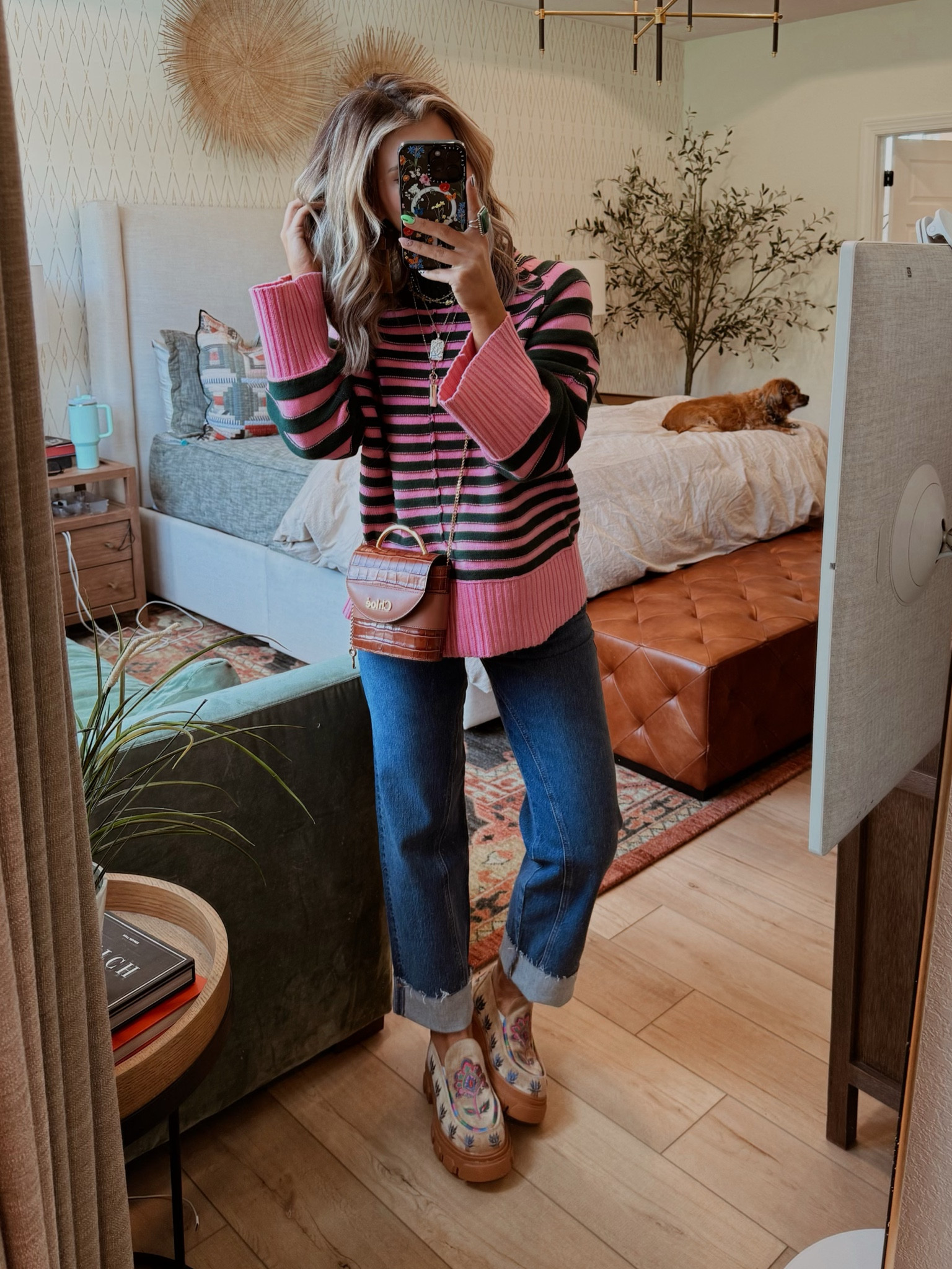 Sweater- Anthro 
Jeans- Free People(I cuffed mine)
Shoes- old Farm Rio
Purse- Chloe
Ring- Goldie Lew
