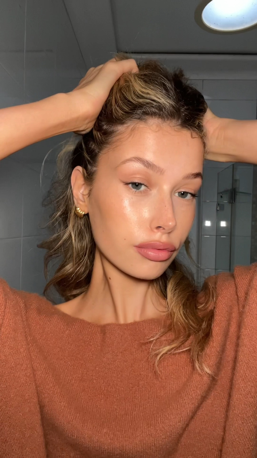 effect concealer
@Tanielle Jai bronzour & brushes
@Kester Black mascara
@MECCA MAX pout pencil
@espressoh lipstick (outer)
@maccosmetics lipstick (center)


#LTKbeauty #LTKaustralia