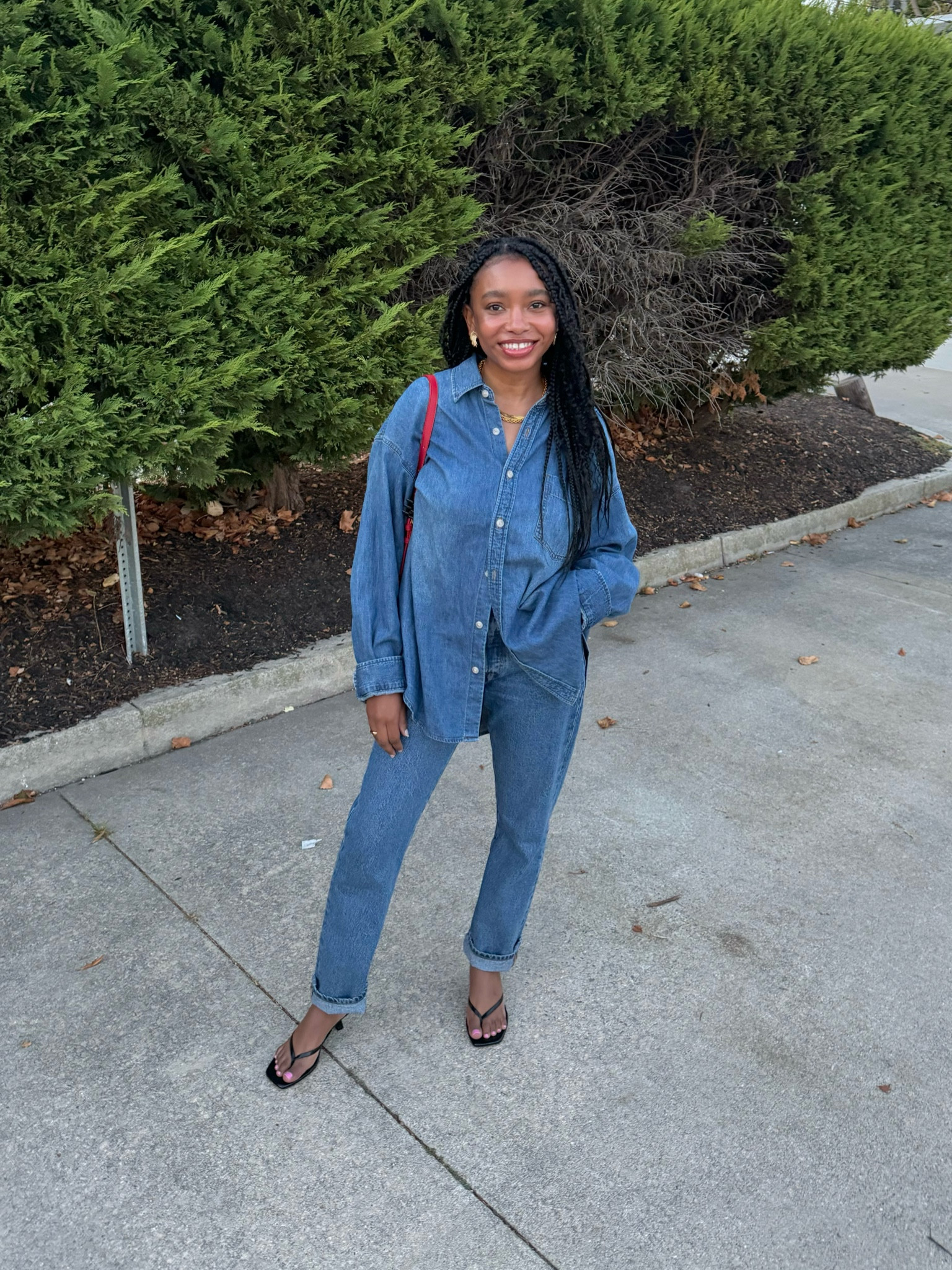 -size medium shirt
-jeans run true to size

#LTKSeasonal #LTKFindsUnder100 #LTKStyleTip