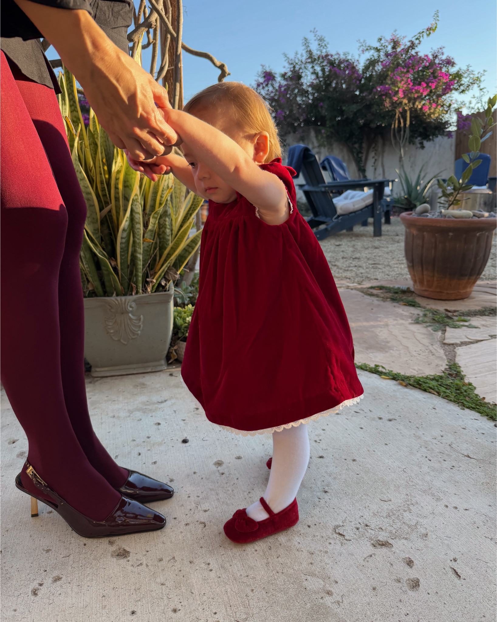 The sweetest little holiday dress for your mini 🎄✨
She is 1 year + wearing the 12–18 month size. The quality is so good! Classic, timeless, and perfect for all the holiday moments you’ll want to frame forever. 🤍


#LTKHoliday #LTKBaby #LTKKids