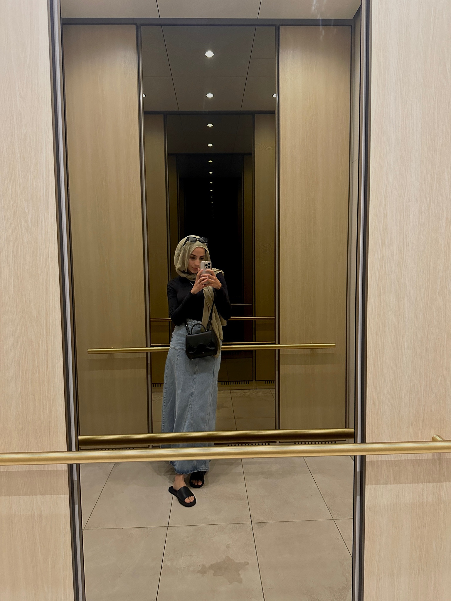 denim skirt casual outfit! skirt has ZERO slits 🤎

#LTKFind #LTKSeasonal #LTKstyletip