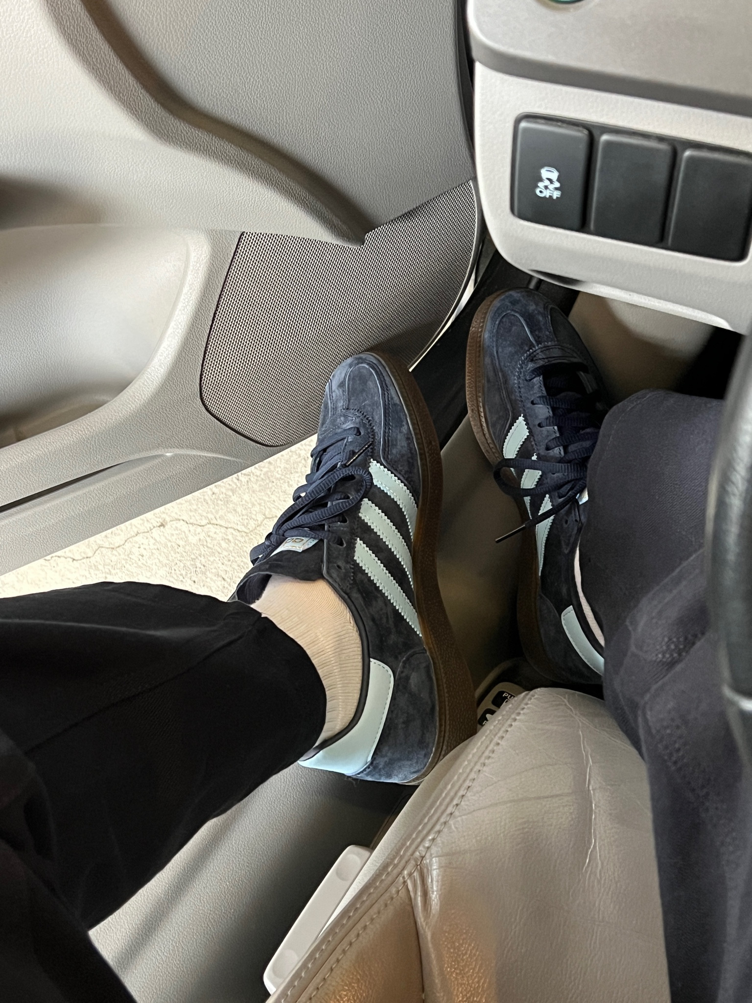 Spring shoes, adidas, handbal spezials, sambas, adidas shoes, spring outfit 

#LTKSeasonal #LTKFind #LTKGiftGuide