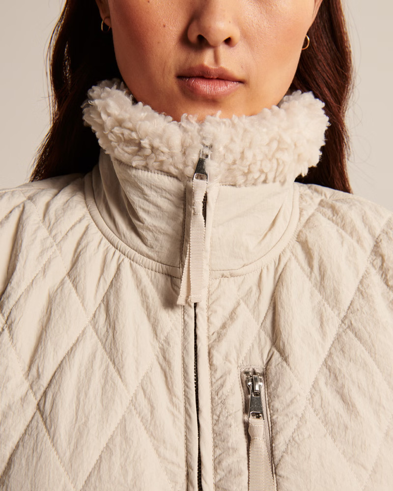 Cropped Two-Tone Sherpa Vest | Abercrombie & Fitch (US)