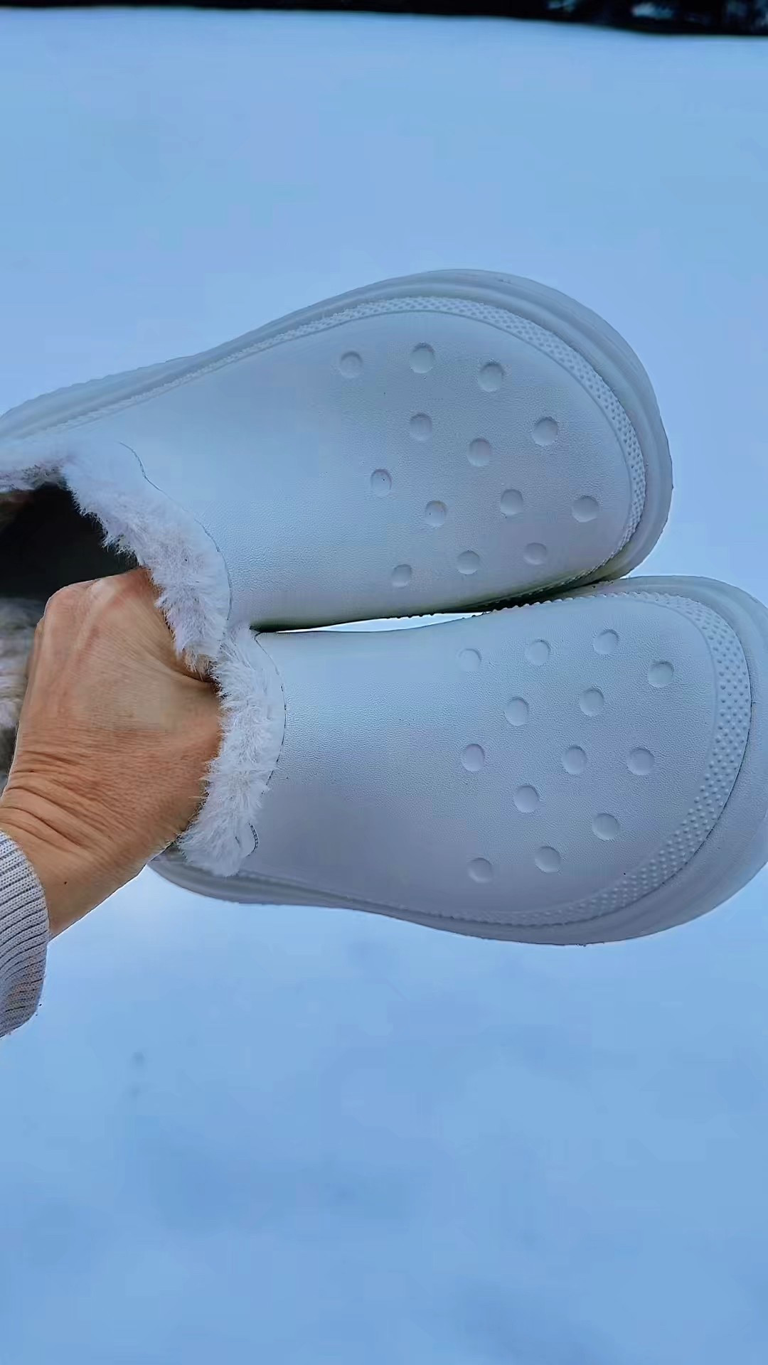 Loving my crocs snow boots! 

#LTKSeasonal #LTKSaleAlert #LTKootd